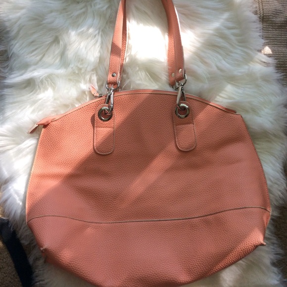 Kenneth Cole Reaction bag 🧡 - Picture 2 of 5